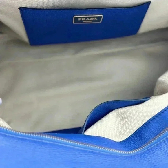 PRADA Vitello Daino Grained Leather with FREE ENTRUPY when purchased! - Picture 9 of 16